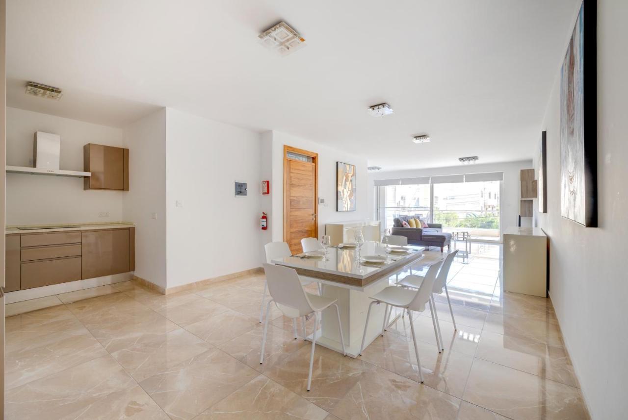 Marvellous 3Br Apartment In Central St Julians Saint Julian's Εξωτερικό φωτογραφία