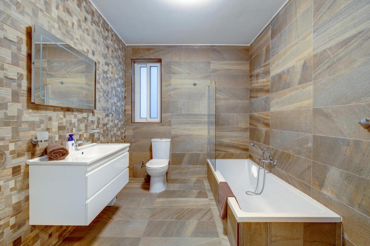 Marvellous 3Br Apartment In Central St Julians Saint Julian's Εξωτερικό φωτογραφία